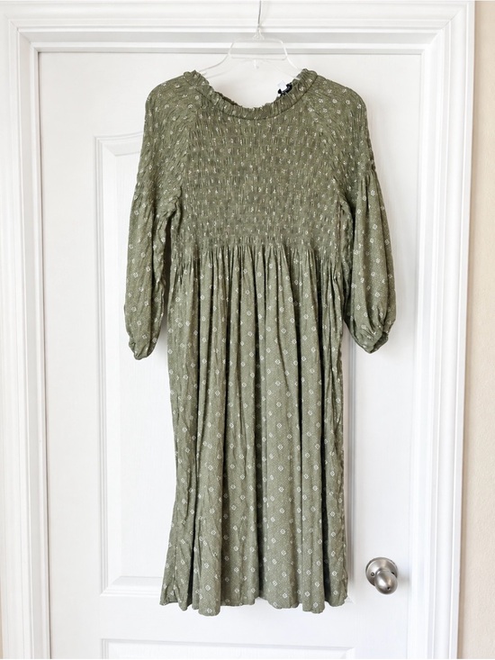 Polagram Dresses & Skirts - Polagram Olive Green Smocked Midi Dress with Subtle Print